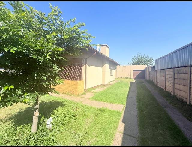 3 BEDROOM HOUSE FOR SALE IN VANDERBIJLPARK SE 1
